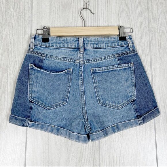 PacSun | Two Tone High Rise Mom Shorts Size 25 - Picture 2 of 6
